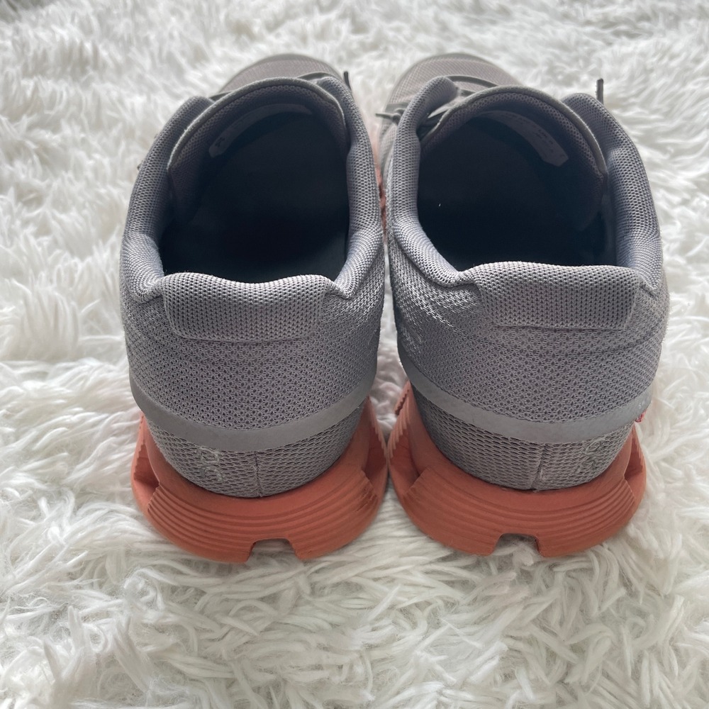 On Cloud 5 Running Shoes - Picture 8 of 15